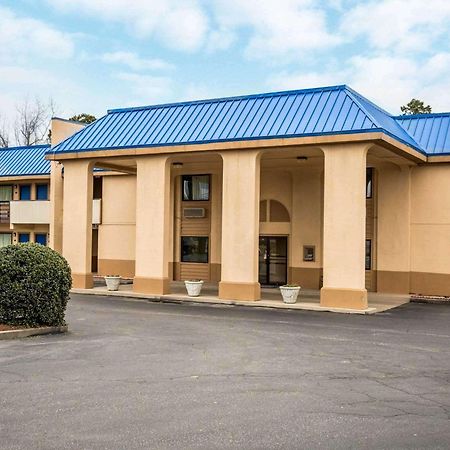 Rodeway Inn & Suites Plymouth Hwy 64 Екстериор снимка